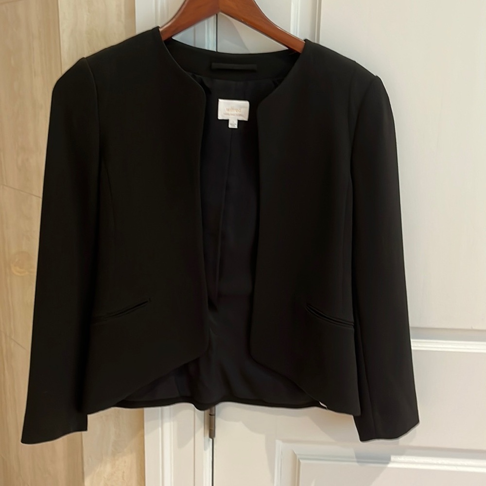 Aritzia Wilfred open from blazer size of 4